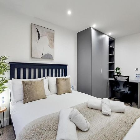 Free Parking - Stylish Three Bedroom Apartment By London Excel Екстер'єр фото